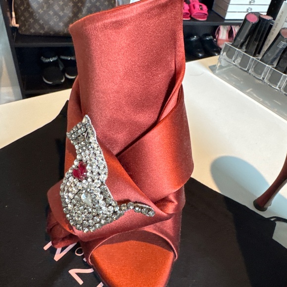 No 21 (Numero 21) Gorgeous Rhinestone Heels - Picture 2 of 8